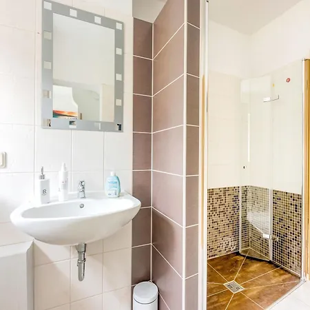 Tranquil Escape In Rauschenbach, Cleaning Included * Rauschenbach